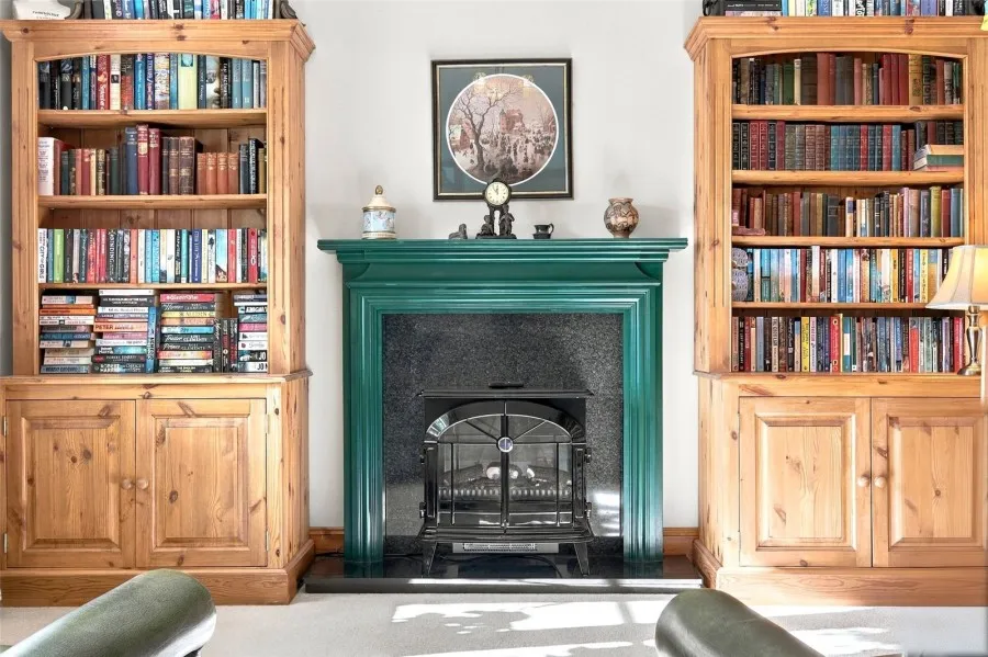 with 4 bedrooms in Great Bardfield, Nr Braintree, CM7, photo 9