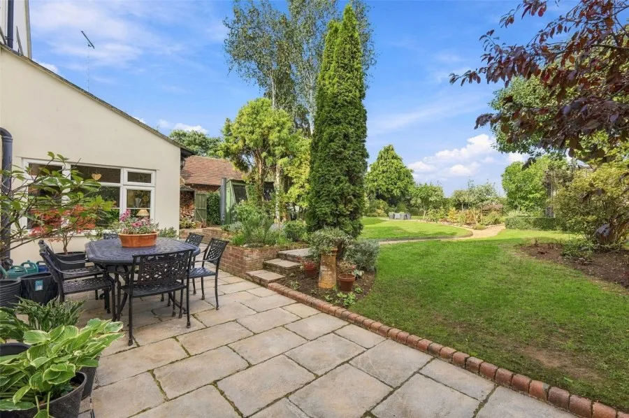 with 4 bedrooms in Great Bardfield, Nr Braintree, CM7, photo 17