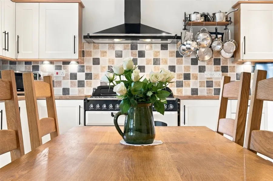 with 4 bedrooms in Great Bardfield, Nr Braintree, CM7, photo 10