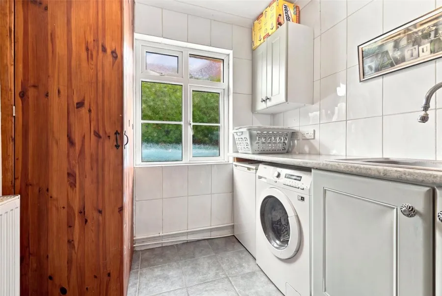 with 4 bedrooms in Great Bardfield, Nr Braintree, CM7, photo 27