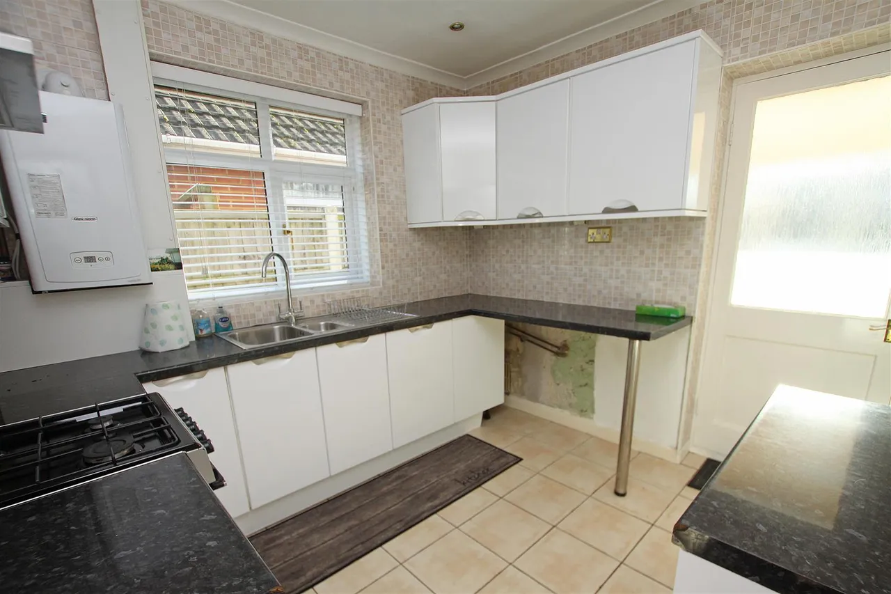 Edward Road, Bournemouth, photo 4