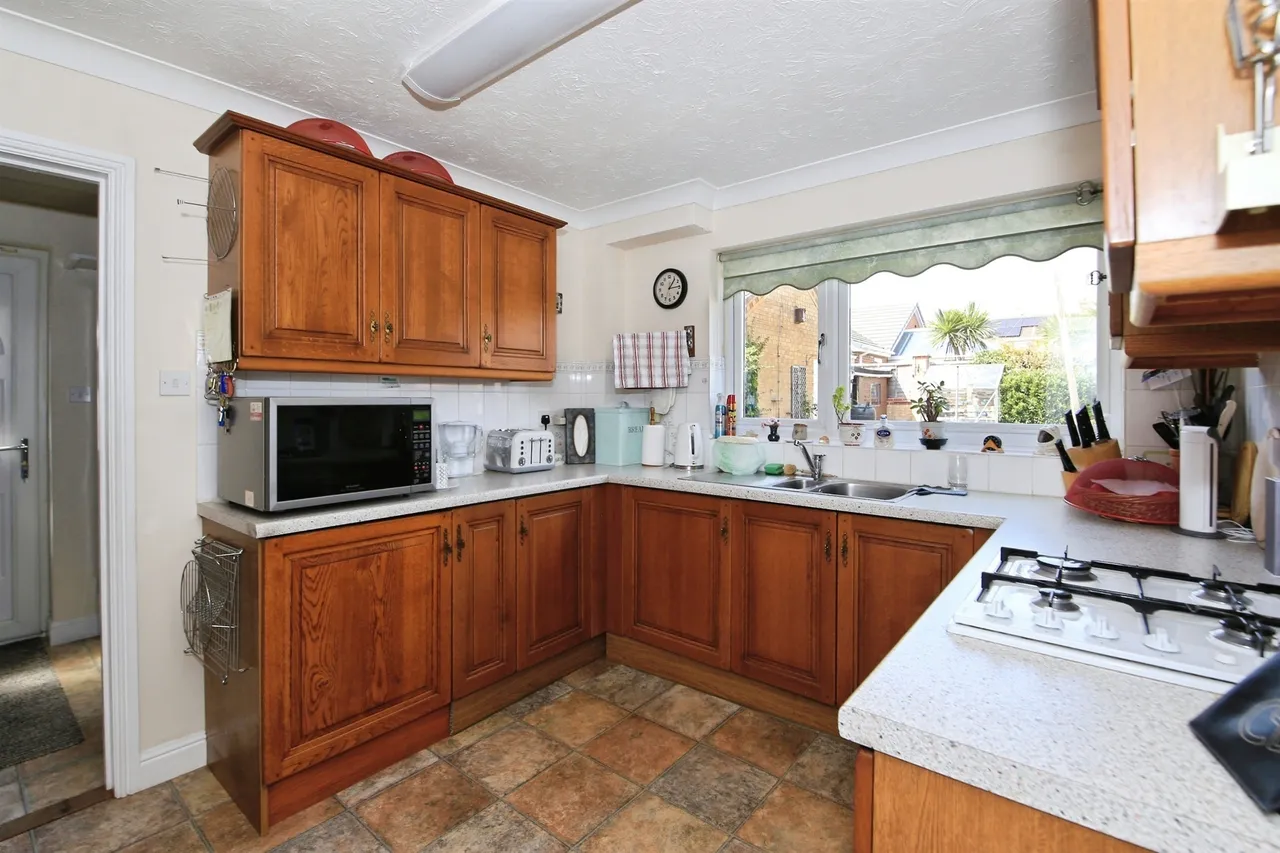 Vicarage Way, Peterborough, PE7, photo 3