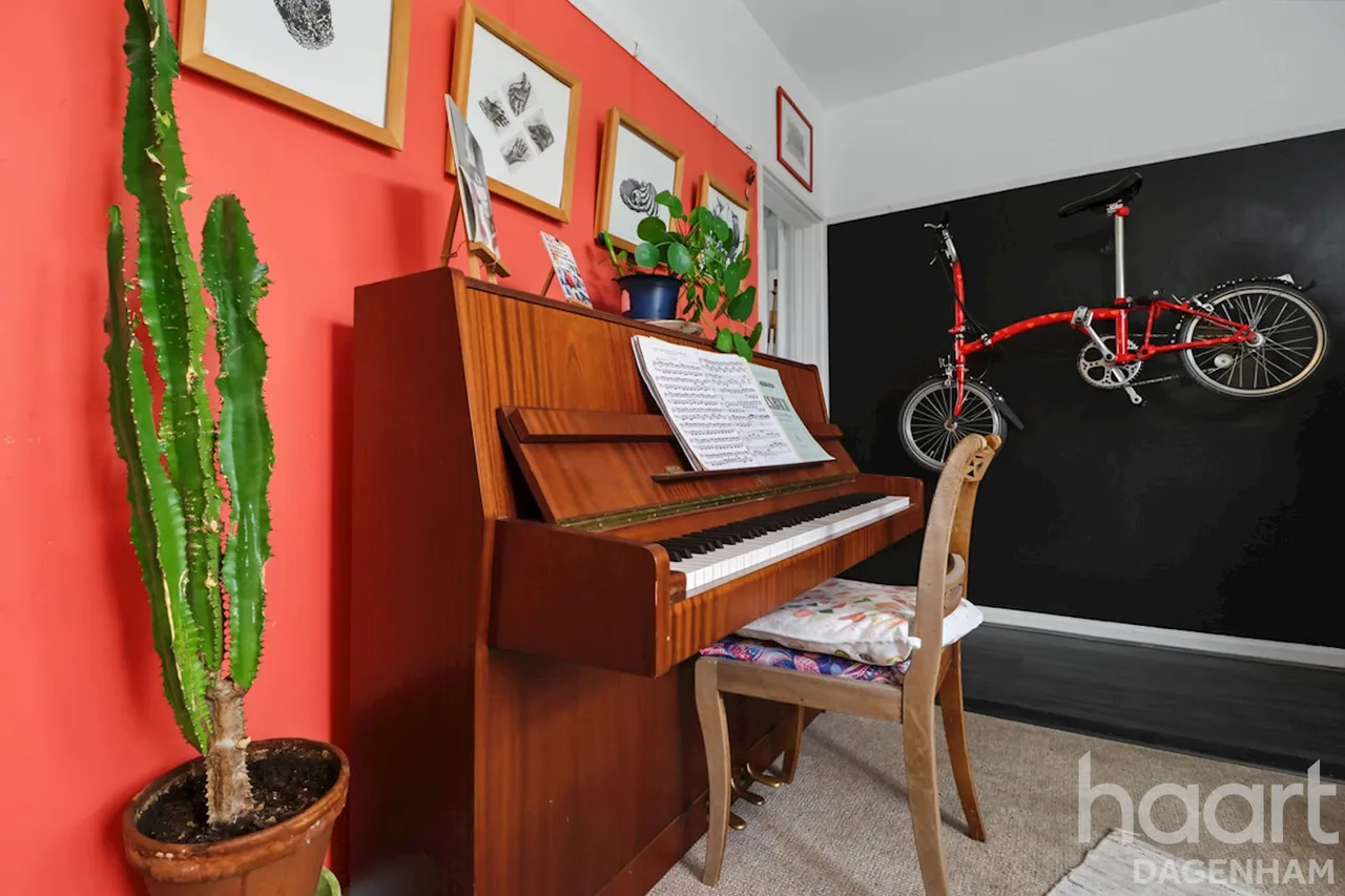 Manning Road, Dagenham, RM10, photo 6