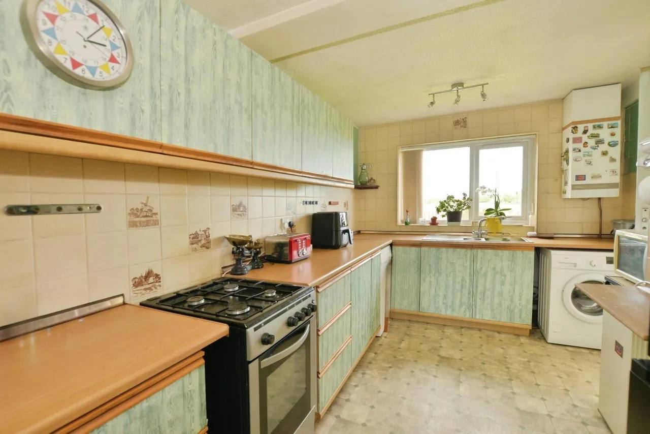 Langport Road, New Romney, Kent, TN28, photo 4