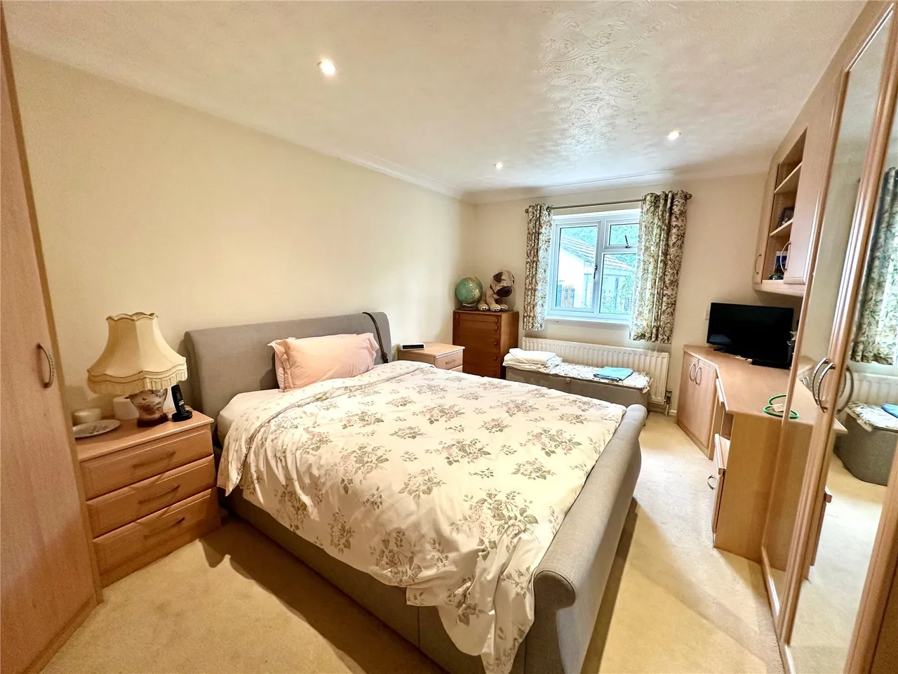 Pineholt Close, St. Ives, Ringwood, Dorset, BH24 2NE, photo 8