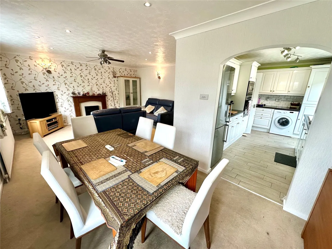 Pineholt Close, St. Ives, Ringwood, Dorset, BH24 2NE, photo 5