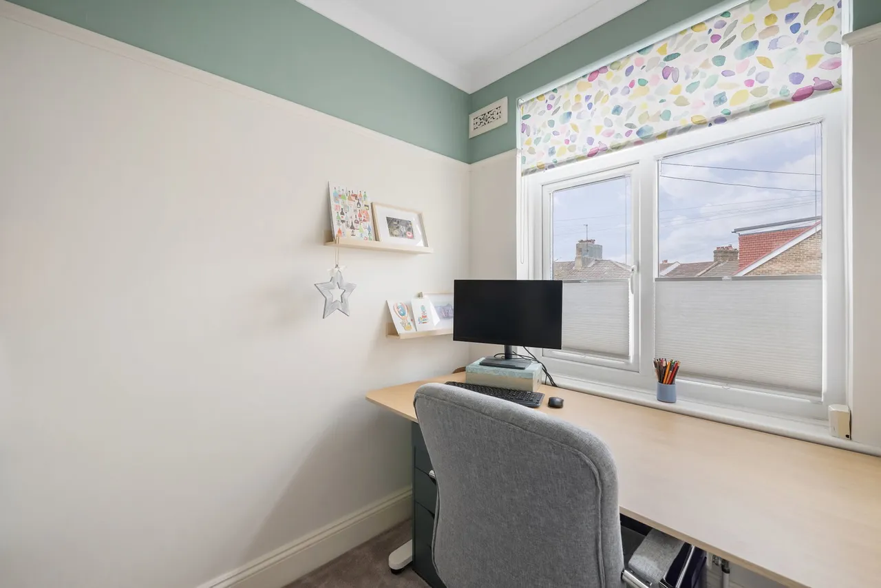 Cobden Road, London, SE25, photo 12