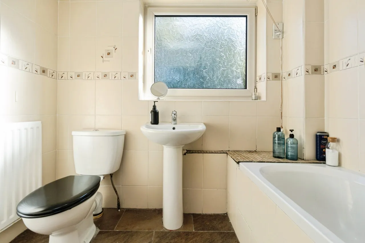 Ackerley Close, Warrington, WA2, photo 12