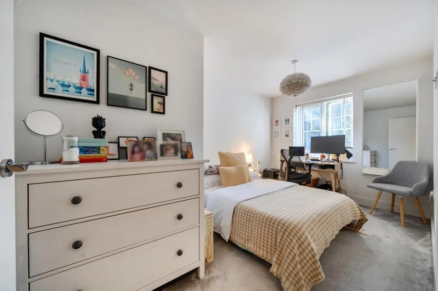 West Wycombe Road, High Wycombe, HP12, photo 8
