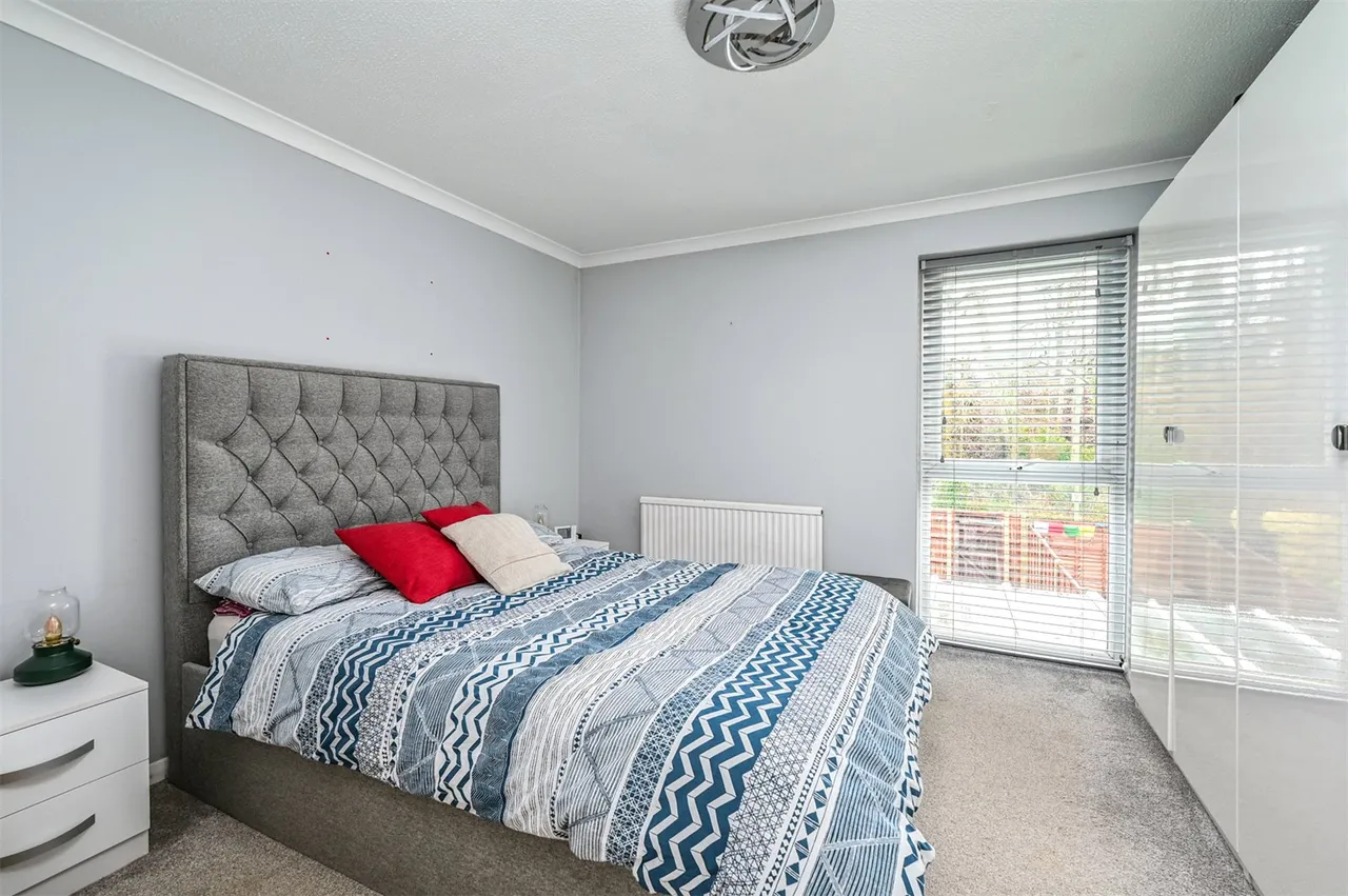 Maple Close, Ash Vale, Guildford, Surrey, GU12 5JZ, photo 8