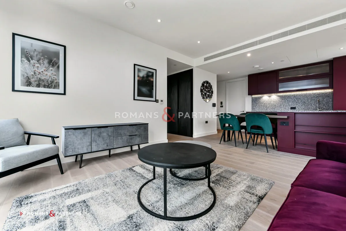 Embassy Gardens, SW11, photo 3