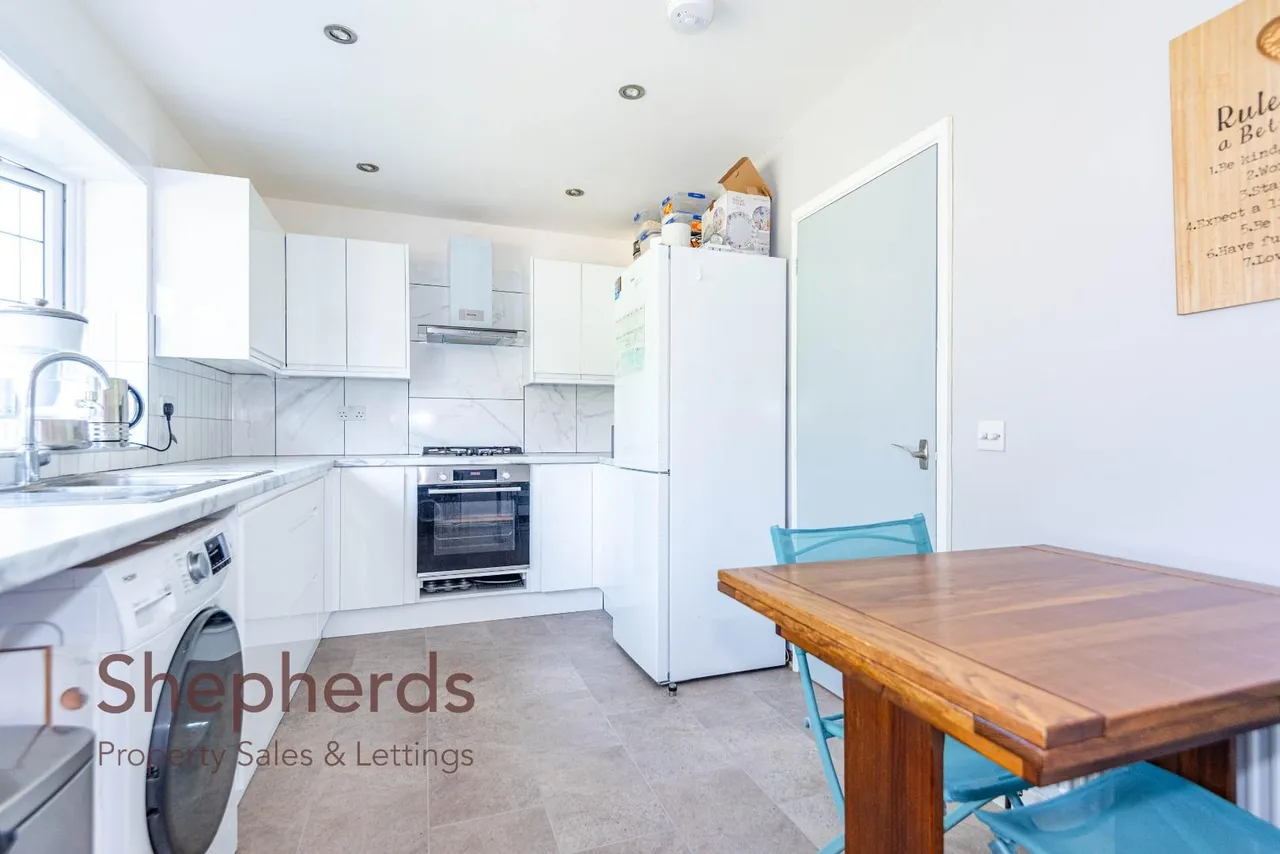 Broomfield Avenue, Broxbourne, EN10, photo 21