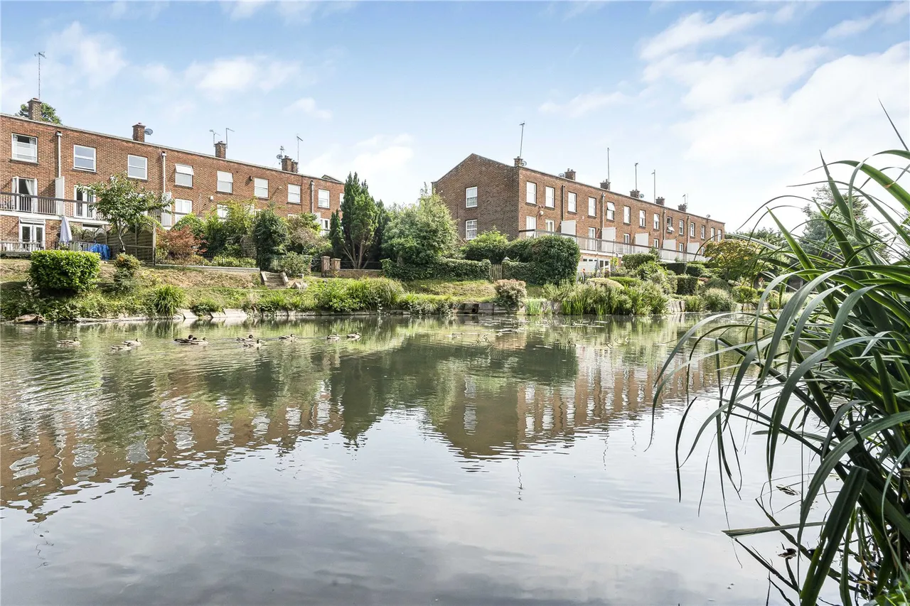 Baxendale, Whetstone, London, N20 0EG, photo 20