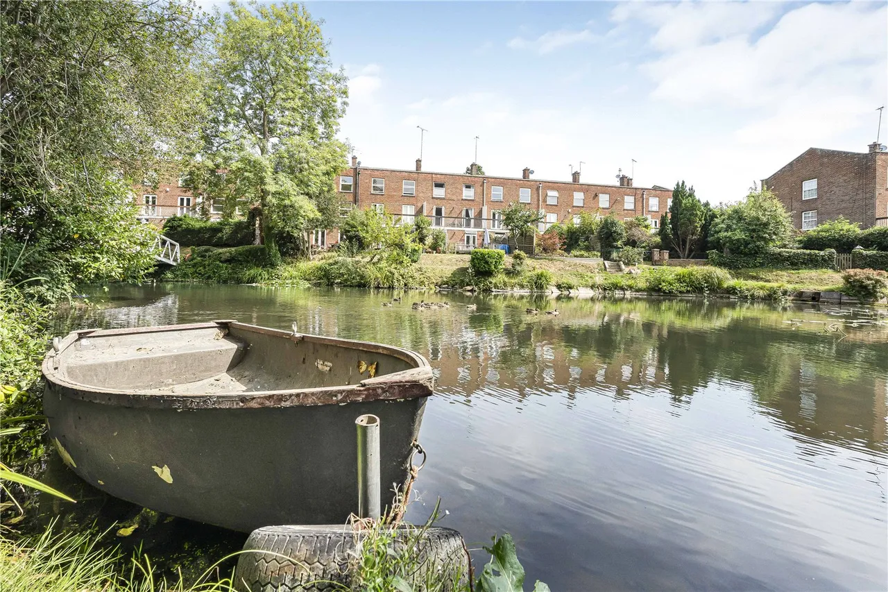 Baxendale, Whetstone, London, N20 0EG, photo 2
