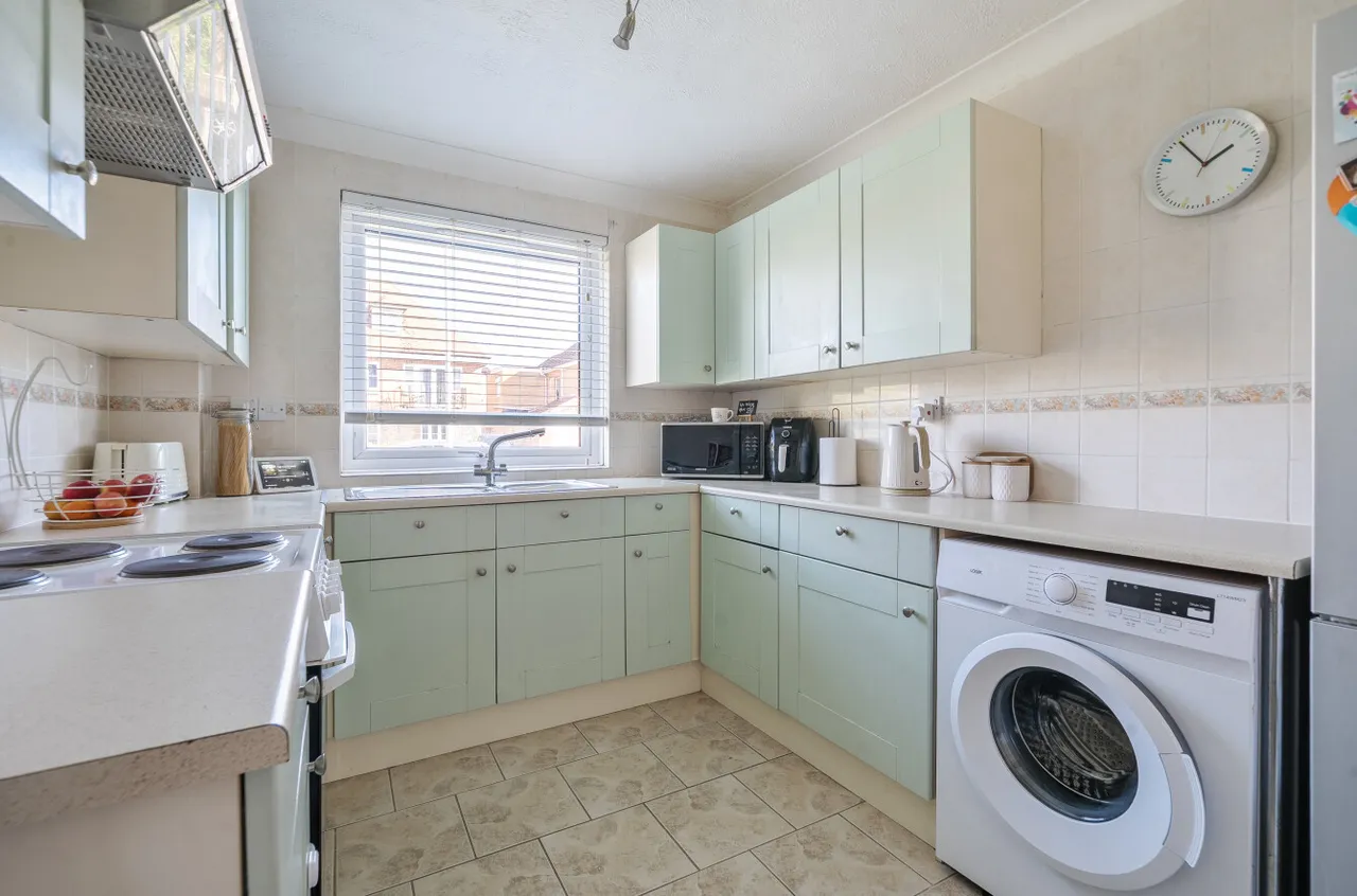 Wallace Avenue, Worthing, BN11, photo 9