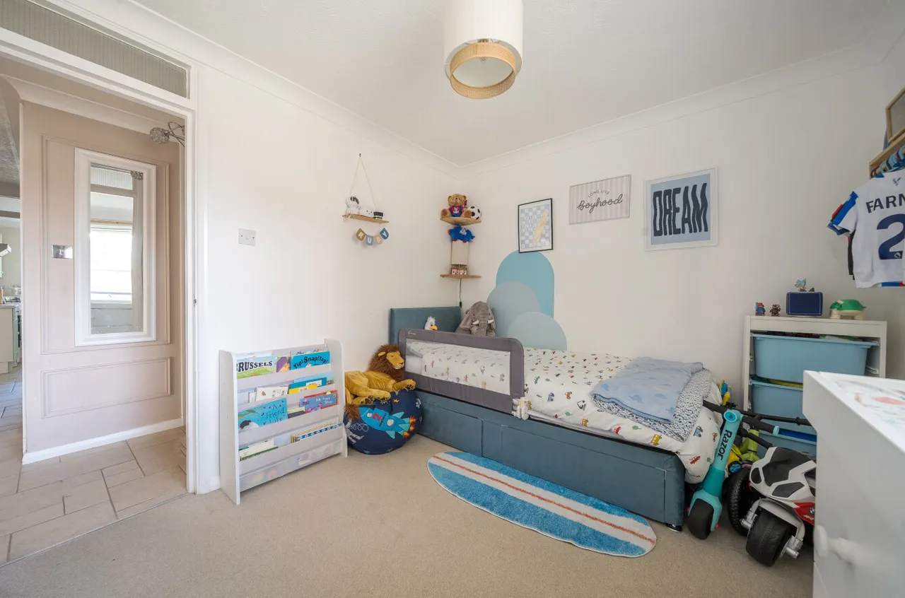 Wallace Avenue, Worthing, BN11, photo 10