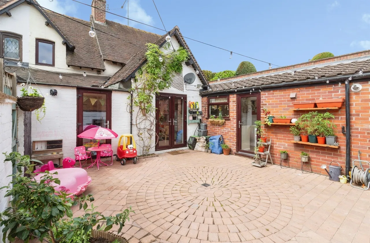 Stone Road, Tittensor, ST12, photo 12