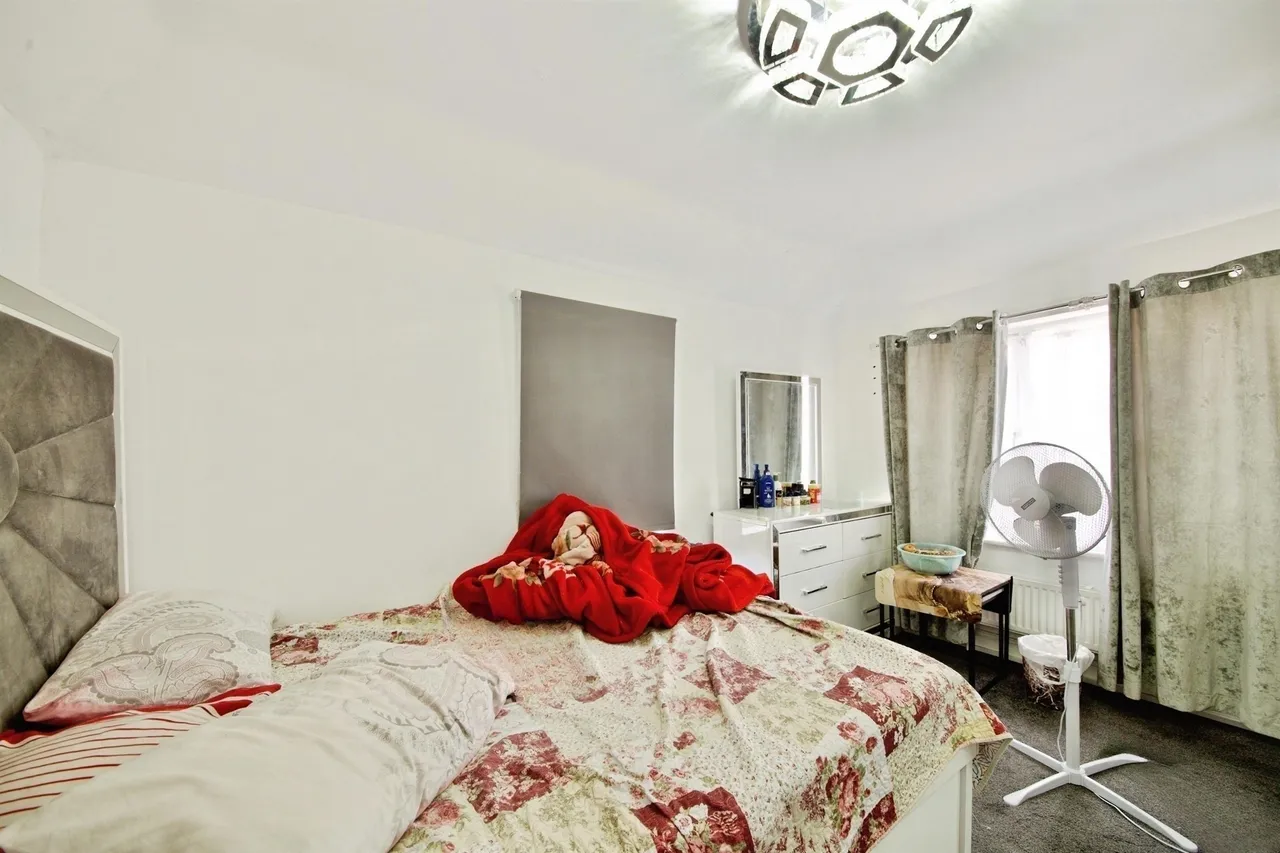Rugby Road, Dagenham, RM9, photo 13