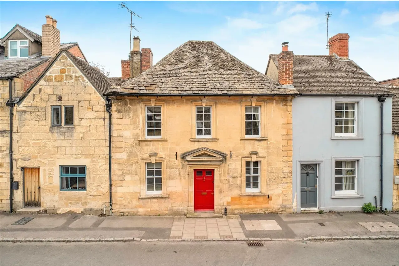 3 bed house for sale — Gloucester Street, Winchcombe