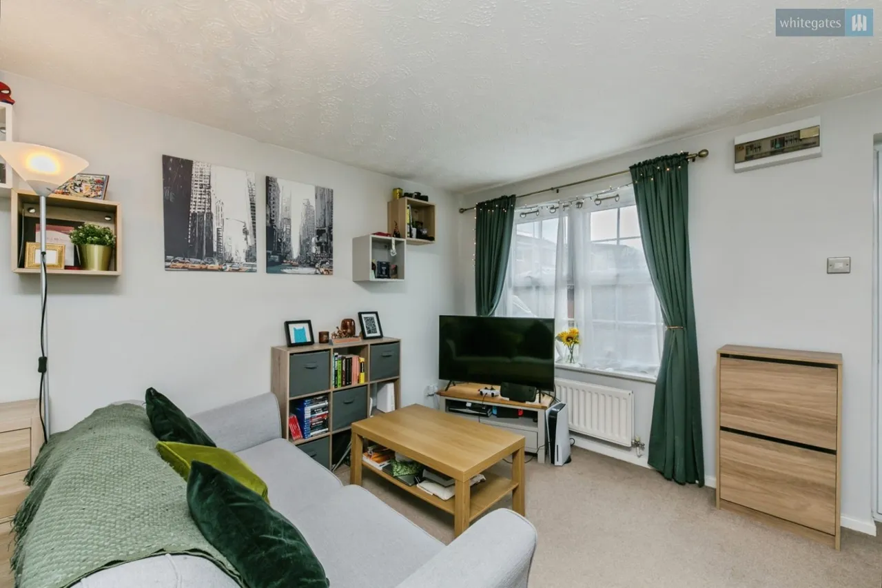 Padworth Place, Leighton, CW1, photo 4