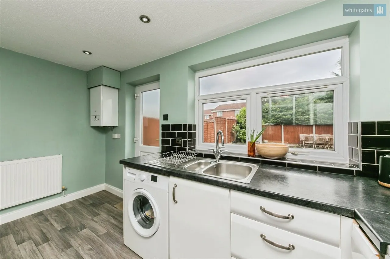 Padworth Place, Leighton, CW1, photo 9