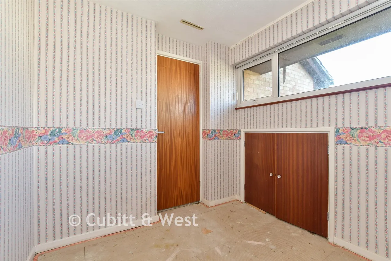 Aldingbourne Close, Ifield, RH11, photo 17