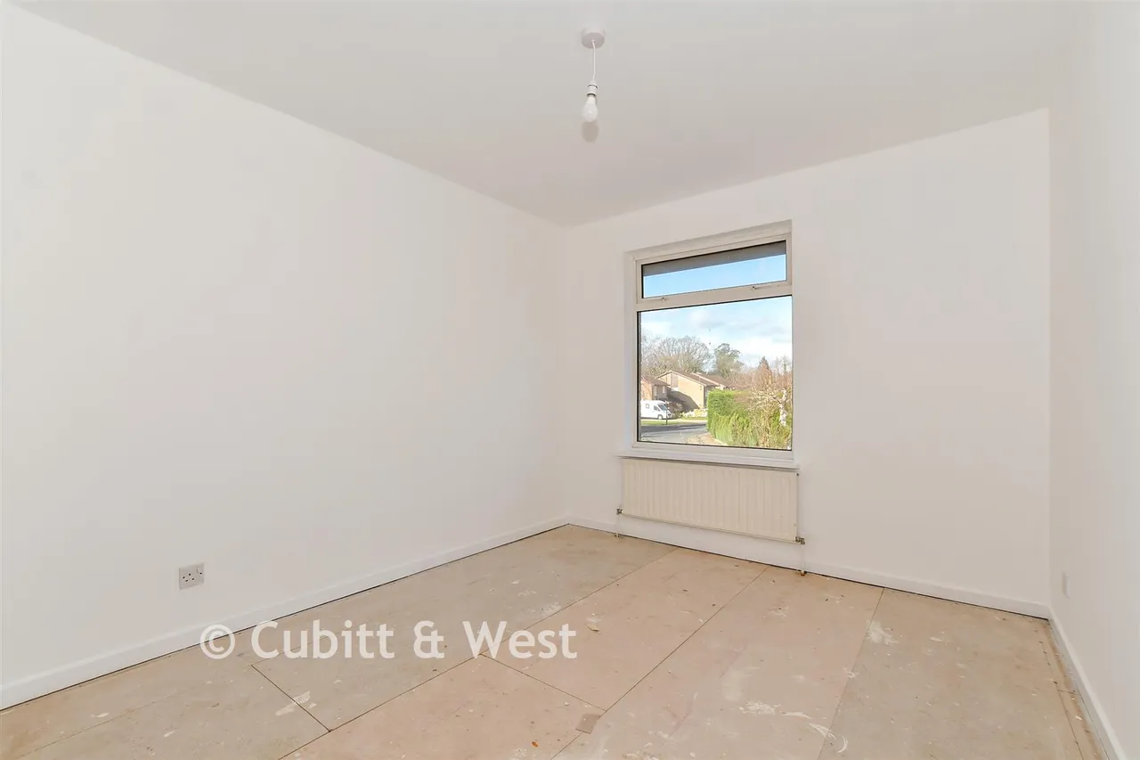 Aldingbourne Close, Ifield, RH11, photo 16