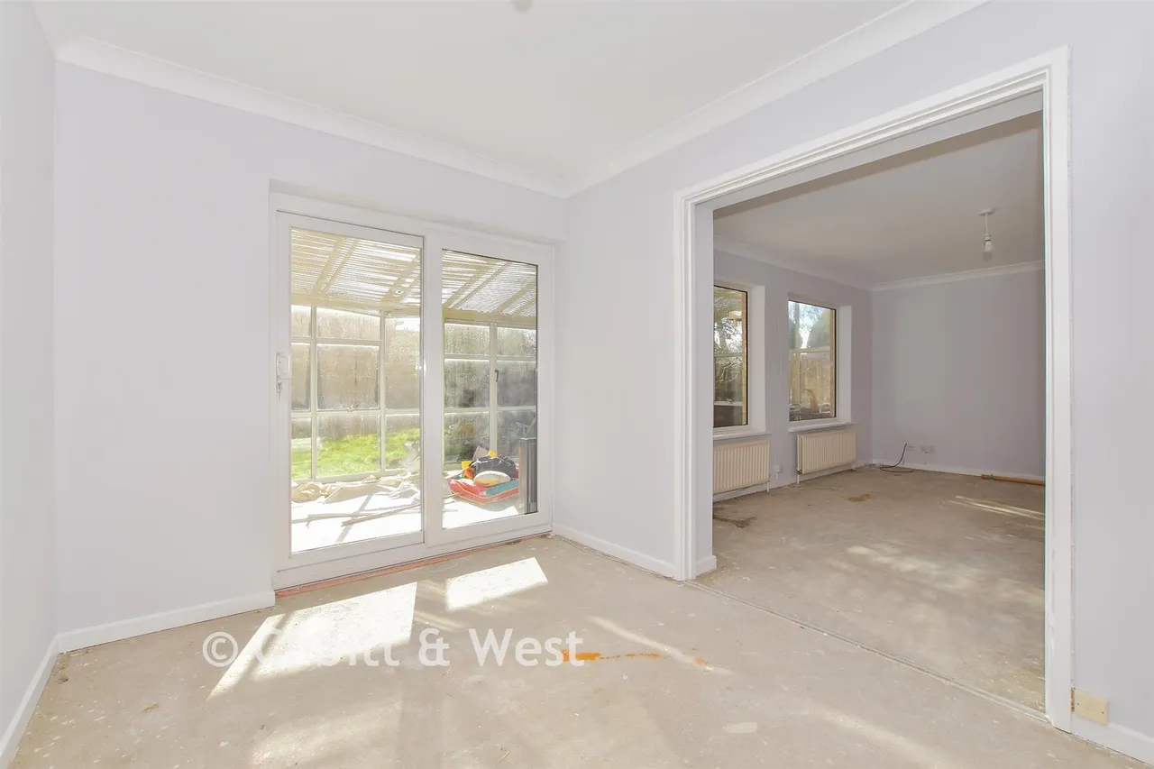 Aldingbourne Close, Ifield, RH11, photo 10
