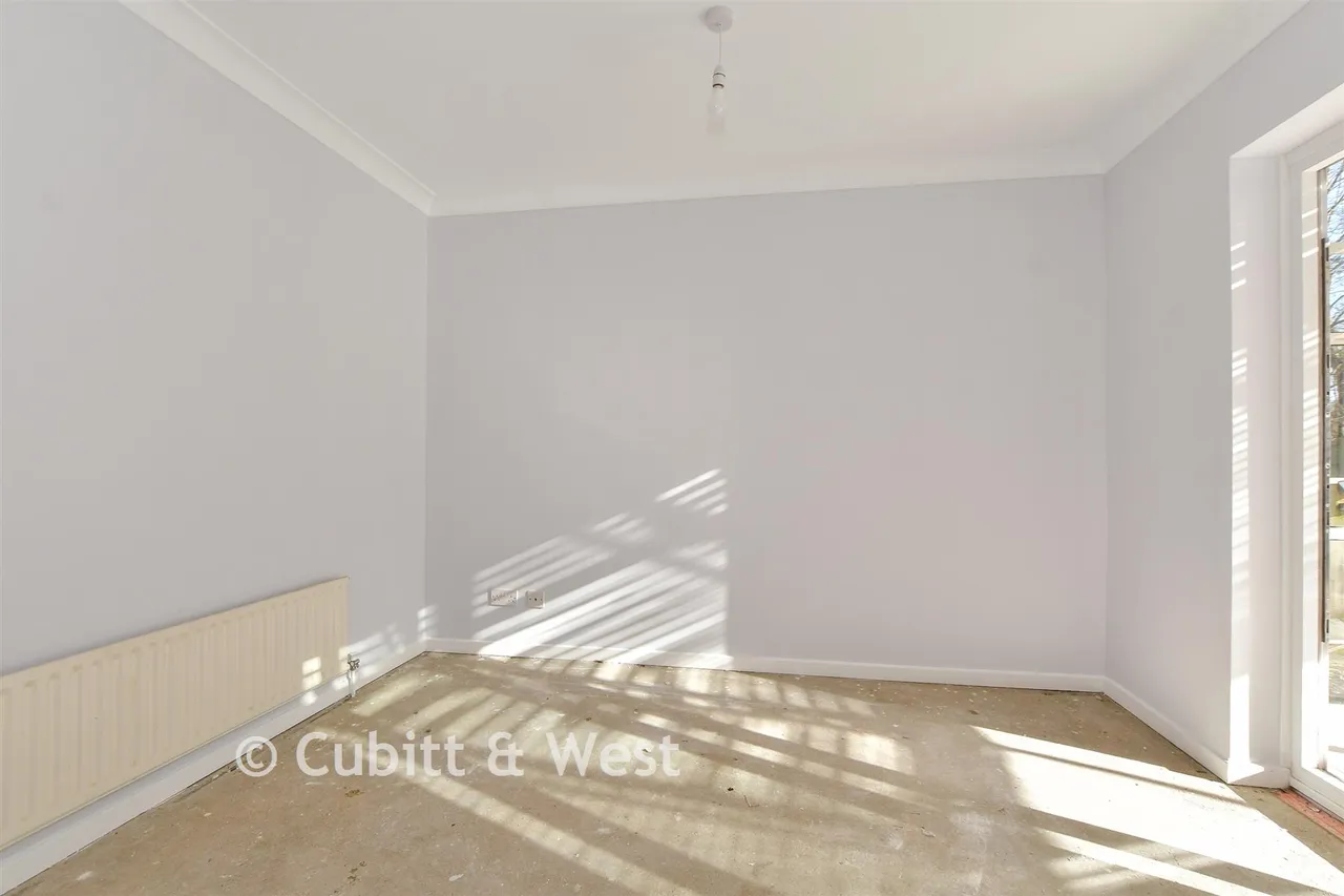 Aldingbourne Close, Ifield, RH11, photo 8