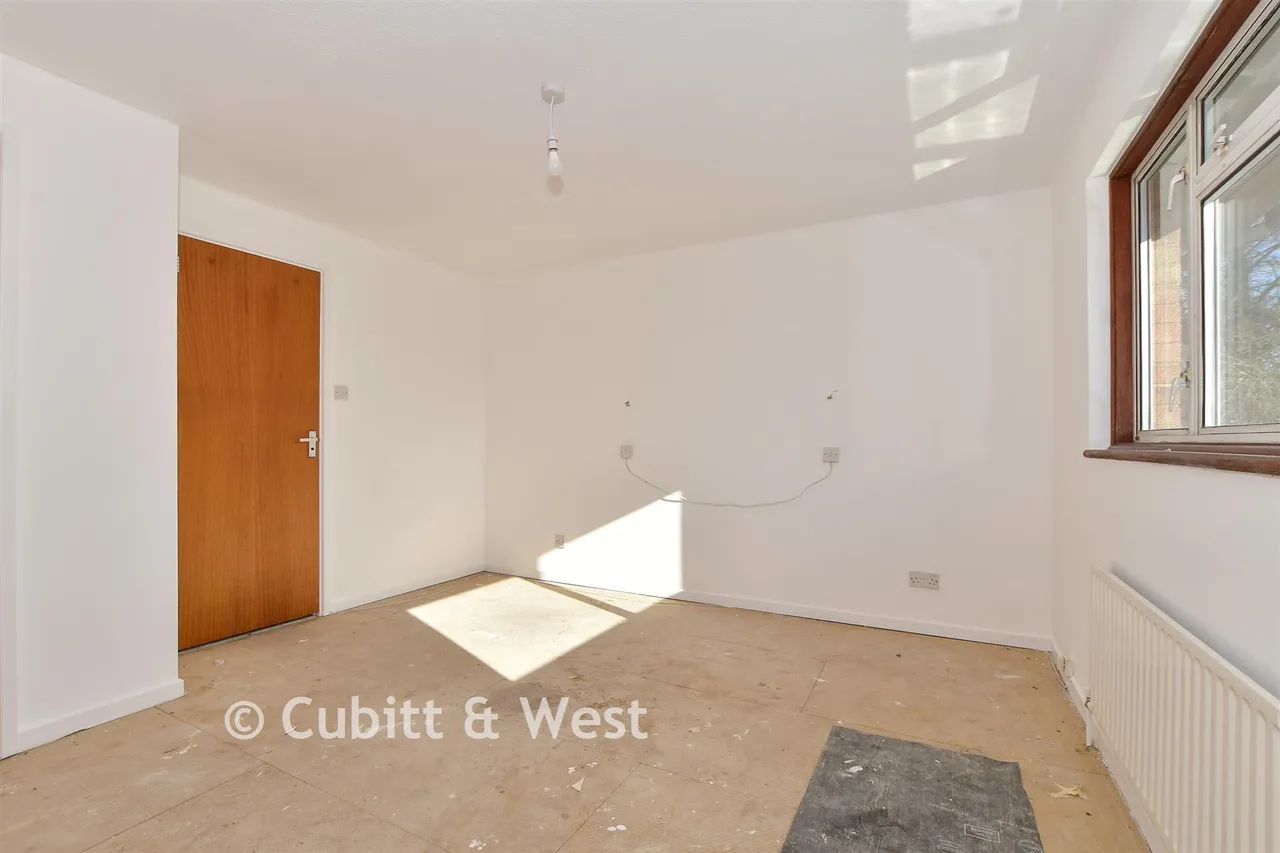 Aldingbourne Close, Ifield, RH11, photo 12