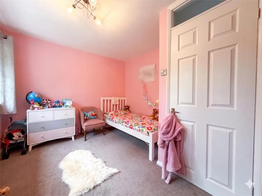 Evergreen Road, Frimley, GU16, photo 8