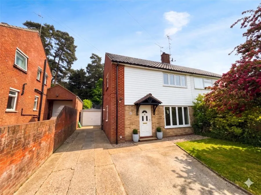 3 bed house for sale, Evergreen Road, Frimley, GU16