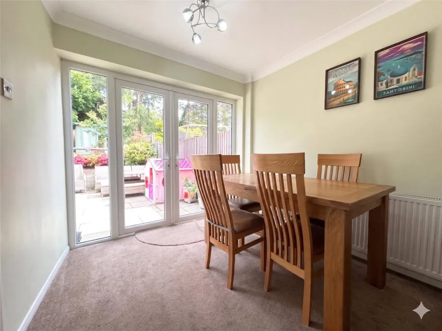 Evergreen Road, Frimley, GU16, photo 4