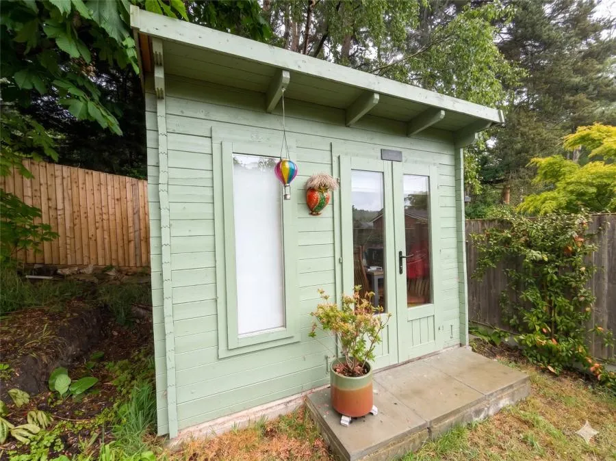 Evergreen Road, Frimley, GU16, photo 11