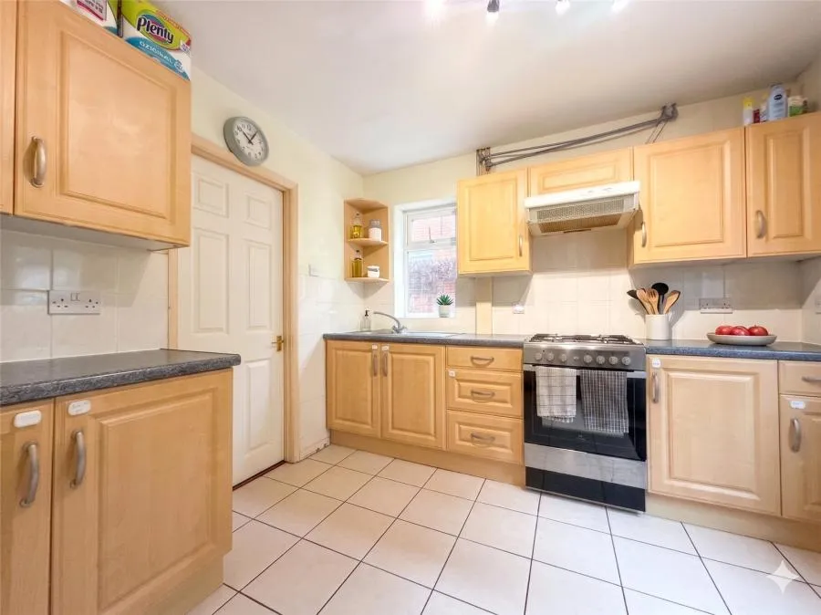 Evergreen Road, Frimley, GU16, photo 3
