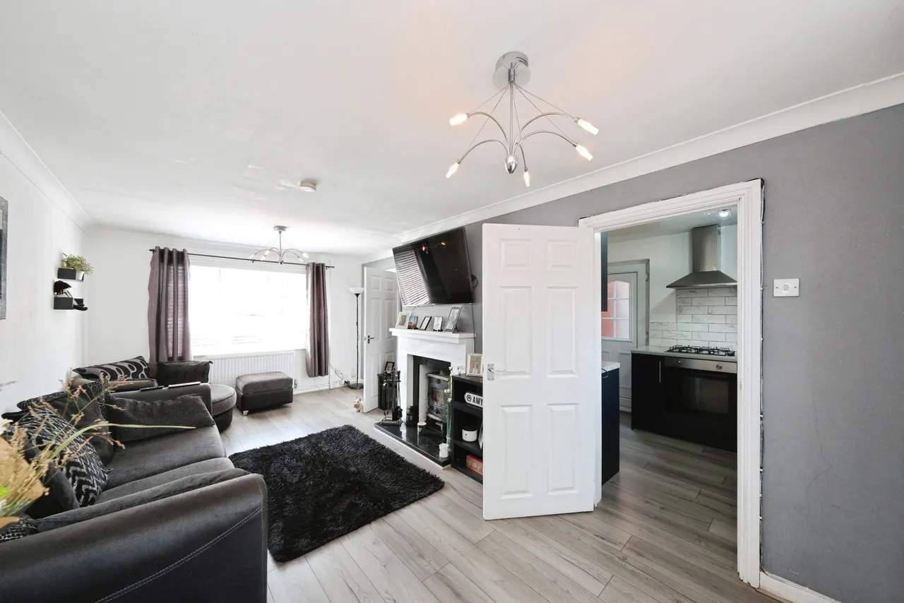 Sycamore Road, Mansfield Woodhouse, Mansfield, Nottinghamshire, NG19, photo 3