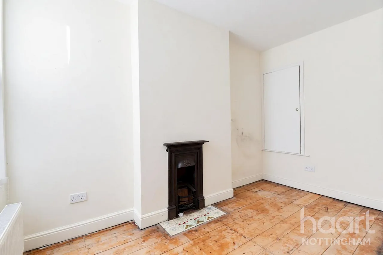 Ewart Road, Forest Fields, NG7, photo 10