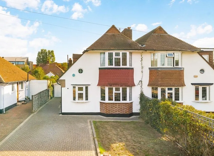 3 bed house for sale, Woodlawn Crescent, Whitton, TW2