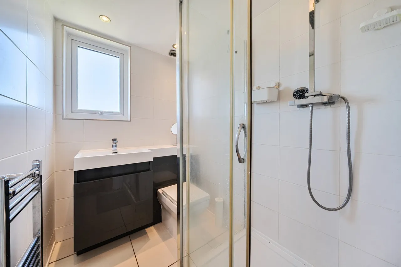 Carstairs Road, SE6, photo 13