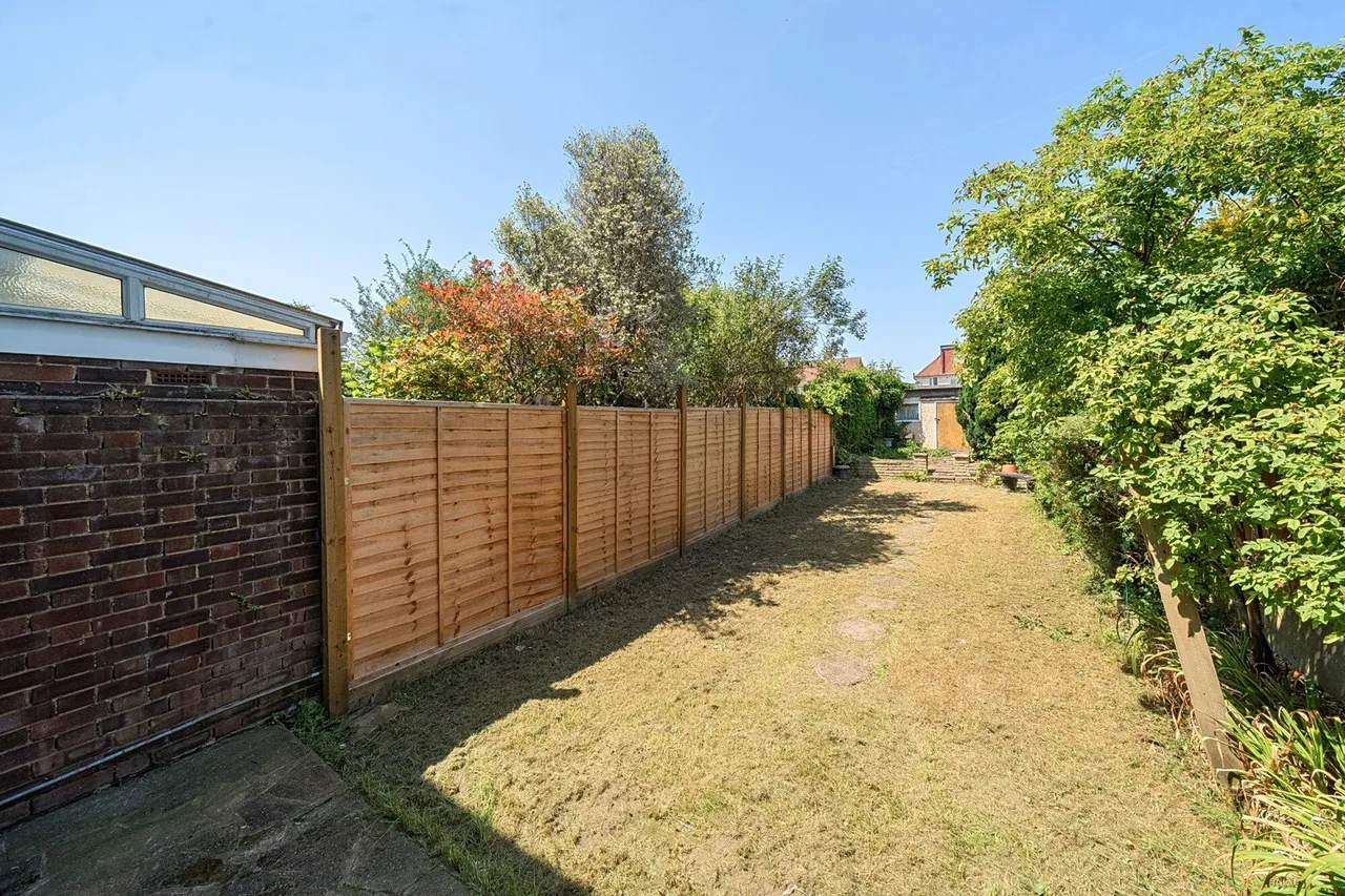 Carstairs Road, SE6, photo 10