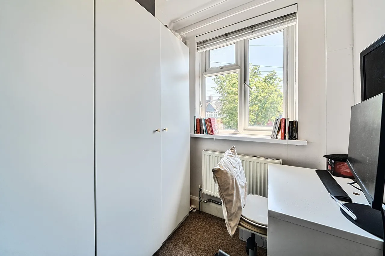 Carstairs Road, SE6, photo 11