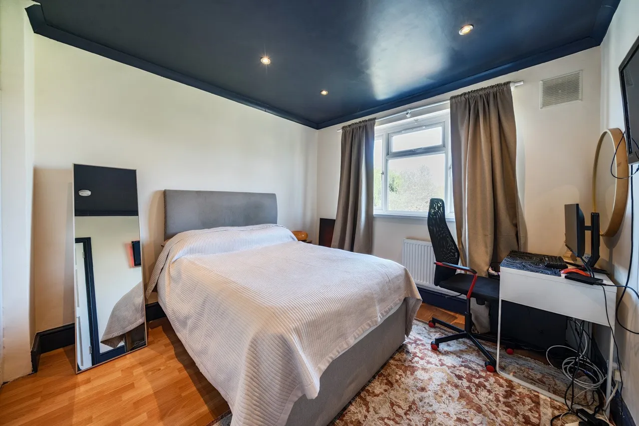 Carstairs Road, SE6, photo 8