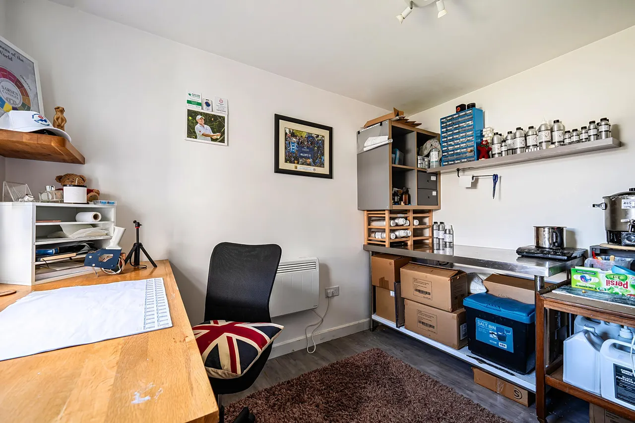 Eastleigh Road, Devizes, SN10, photo 15