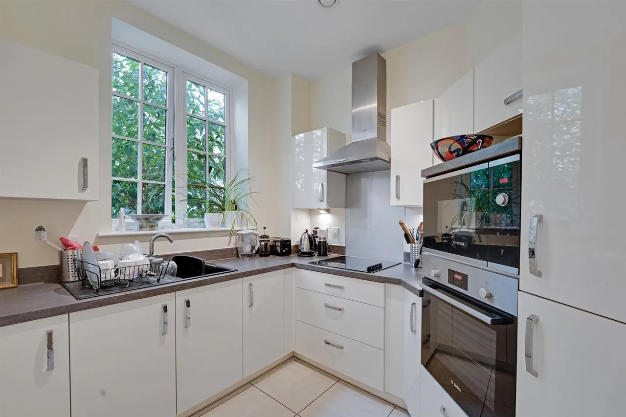 Twickenham Road, Isleworth, TW7, photo 17