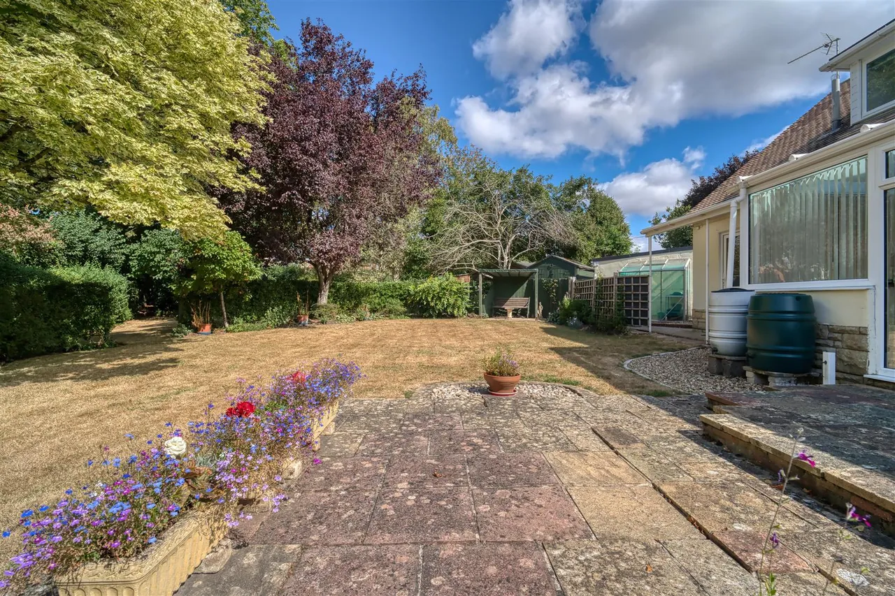 Plowman Close, Marnhull, photo 4
