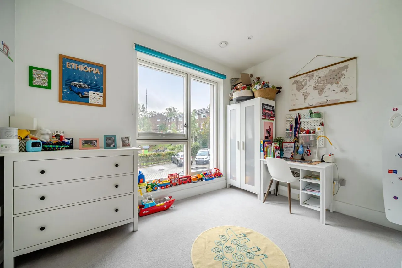 Ravensdale Gardens, London, SE19, photo 13
