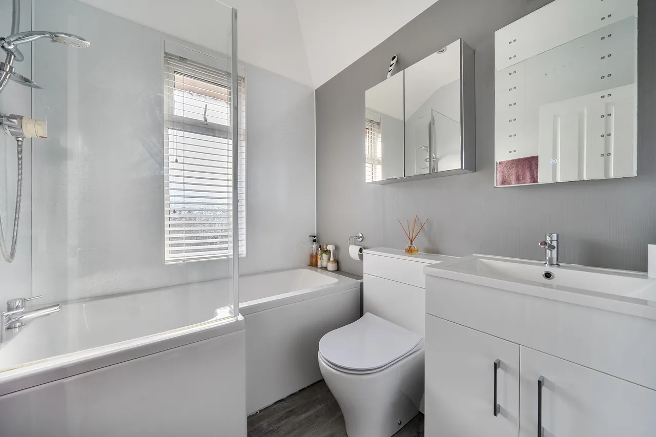 Woodend Lane, Dursley, GL11, photo 6
