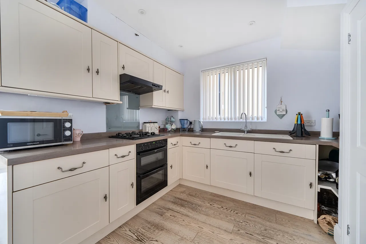 Woodend Lane, Dursley, GL11, photo 2