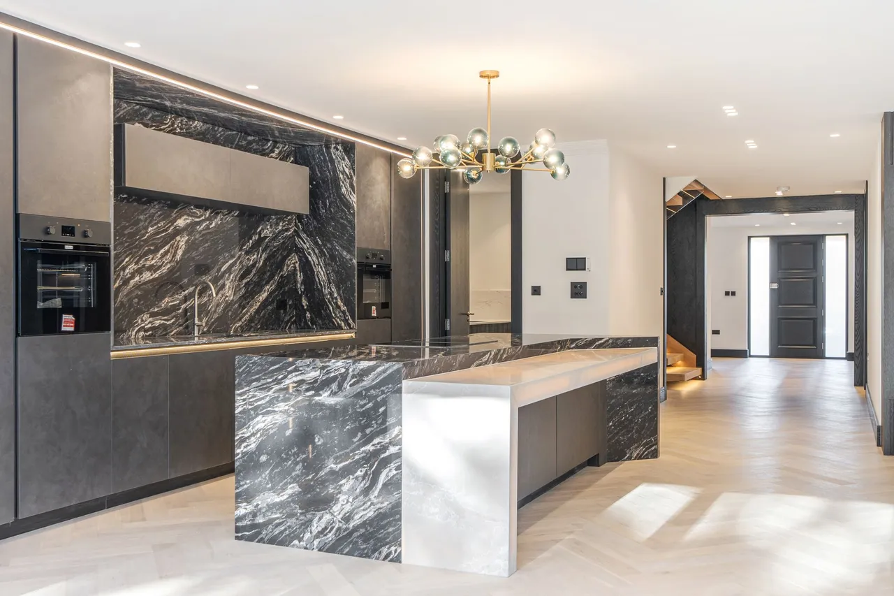 Pipers Green Lane, Edgware, HA8, photo 8