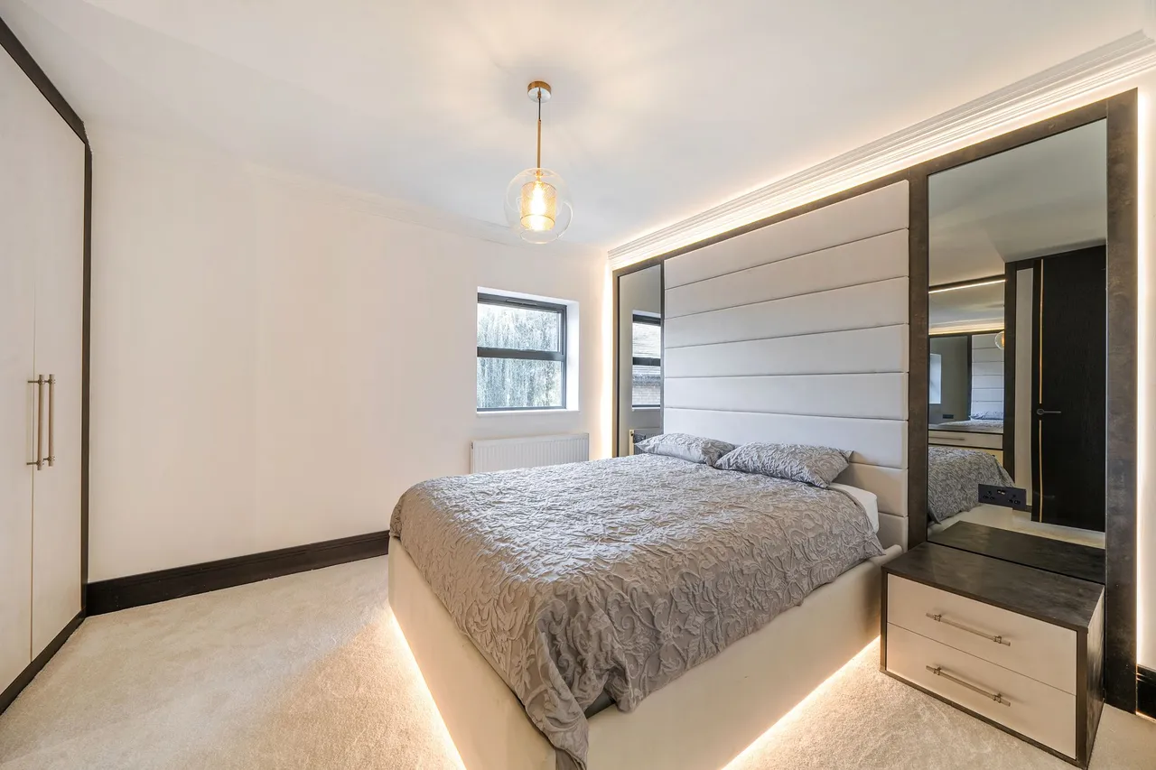 Pipers Green Lane, Edgware, HA8, photo 33